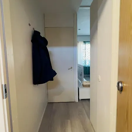 Helmi Haven Modern Myyrmaeki 15 Min To Airport アパート *